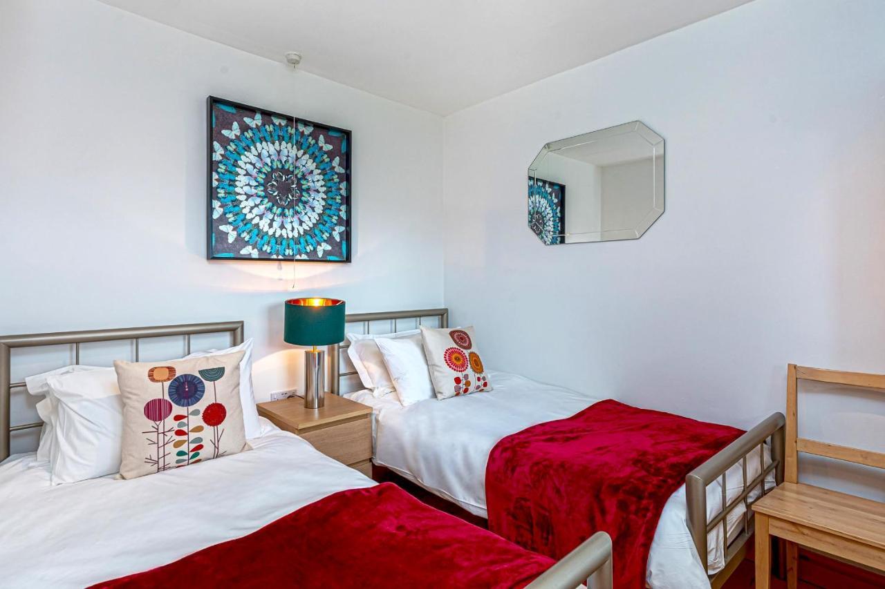 Laurel - Pet-Friendly Cottage With Indoor Pool, Hot Tub & Panoramic Snowdonia Views Colwyn Bay Exterior foto